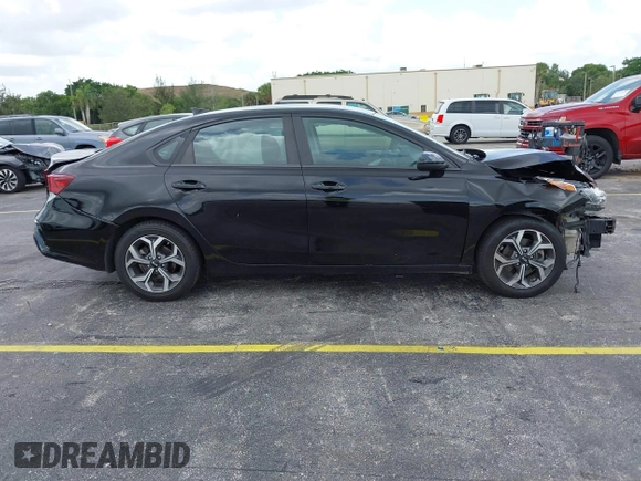 2019 Kia Forte LXS z VIN 3KPF24AD7KE064236, wystawiony jako IAAI lot #42632473 z przebiegiem 108 770 mil mil oraz . Historia ofert i sprzedaży dostępna na DreamBid. Obrazek 13.