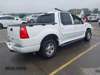 2004 Ford Explorer Sport Trac XLS z VIN 1FMZU67K64UB35063, wystawiony jako IAAI lot #42092229 z przebiegiem 344 554 mil mil oraz . Historia ofert i sprzedaży dostępna na DreamBid. Obrazek 4.