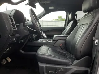 2020 Ford Expedition Limited z VIN 1FMJU2AT0LEA12665, wystawiony jako Copart lot #55937645 z przebiegiem 106 622 mil mil oraz Szkoda całkowita • Salvage title. Historia ofert i sprzedaży dostępna na DreamBid. Obrazek 7.
