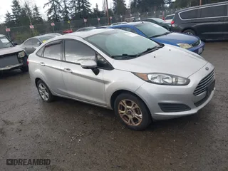 2015 Ford Fiesta SE with VIN 3FADP4BJ7FM136387, listed as a IAAI auction lot 41671370 with 181,973 mi miles. Bid and sale history available at carsss.com. Image 1.