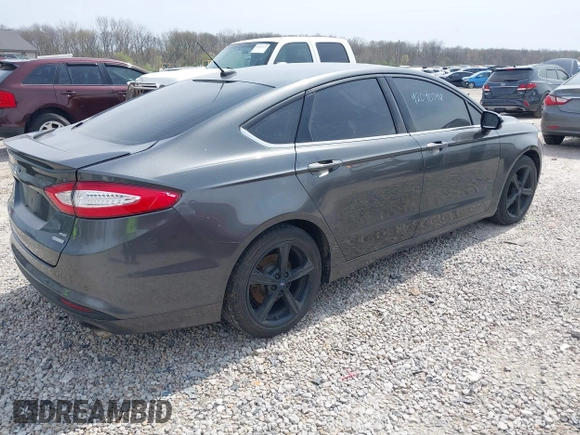 2016 Ford Fusion SE with VIN 3FA6P0HD3GR380223, listed as a IAAI auction lot 42040598 with 106,909 mi miles. Bid and sale history available at carsss.com. Image 4.