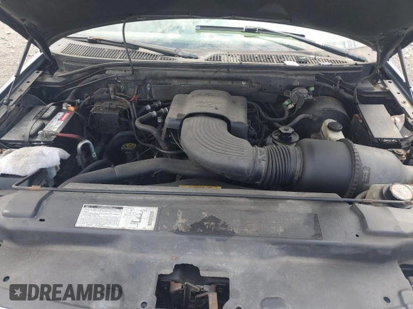 2000 Ford Expedition XLT with VIN 1FMRU1665YLB07502, listed as a Copart auction lot 52950825 with Not Provided miles and Salvage Title. Bid and sale history available at DreamBid. Image 12.