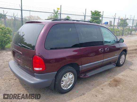 1999 Plymouth Voyager z VIN 2P4GP45G8XR219355, wystawiony jako IAAI lot #42482440 z przebiegiem 129 283 mil mil oraz . Historia ofert i sprzedaży dostępna na DreamBid. Obrazek 4.