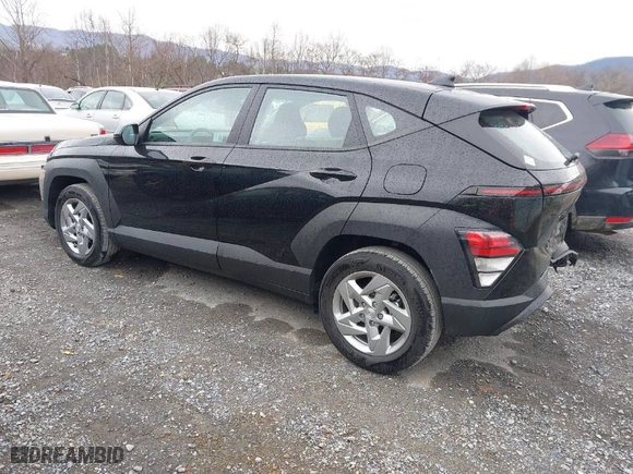 2024 Hyundai Kona SE with VIN KM8HA3AB2RU184876, listed as a IAAI auction lot 41858869 with 8,122 mi miles. Bid and sale history available at carsss.com. Image 3.