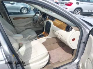 2003 Jaguar X-Type 2.5L Manual with VIN SAJEA51D33XC93300, listed as a IAAI auction lot 42048118 with 116,939 mi miles and . Bid and sale history available at DreamBid. Image 5.