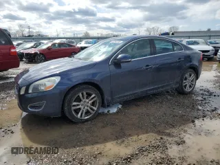 2012 Volvo S60 T5 with VIN YV1622FS3C2128809, listed as a Copart auction lot 52240155 with 138,307 mi miles and Salvage Title. Bid and sale history available at carsss.com. Image 1.