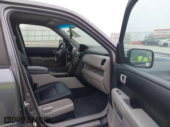 2014 Honda Pilot LX with VIN 5FNYF4H2XEB004614, listed as a IAAI auction lot 42236980 with 160,357 mi miles and . Bid and sale history available at DreamBid. Image 5.