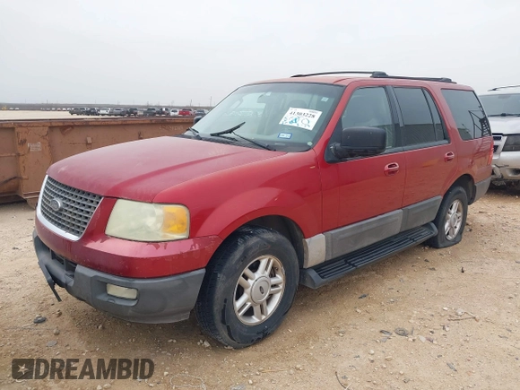 2004 Ford Expedition Special Service with VIN 1FMPU15L84LB03114, listed as a IAAI auction lot 41303228 with 163,463 mi miles. Bid and sale history available at carsss.com. Image 2.