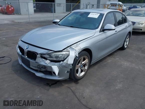 2014 BMW 3 Series 328i xDrive с VIN WBA3B5C58EP543698, выставлен на аукционе IAAI как лот 42417625 с пробегом 237 150 миль миль и . История ставок и продаж доступна на DreamBid. Изображение 2.