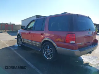 2003 Ford Expedition Eddie Bauer with VIN 1FMPU18L13LB22470, listed as a IAAI auction lot 41532763 with 261,942 mi miles. Bid and sale history available at carsss.com. Image 3.