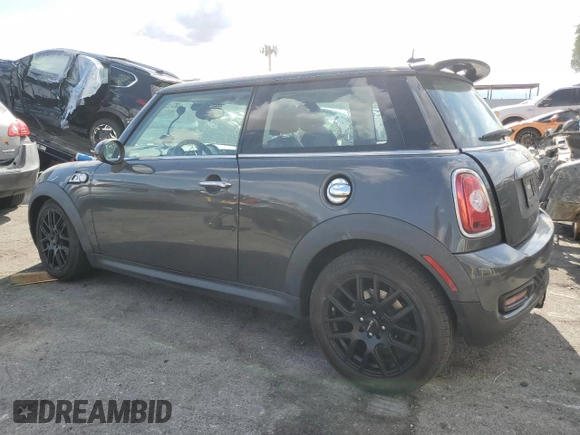 2013 MINI Hardtop S with VIN WMWSV3C50DT393440, listed as a Copart auction lot 55170145 with 141,896 mi miles and Clean Title. Bid and sale history available at DreamBid. Image 2.