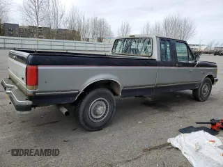 1988 Ford F-250 with VIN 1FTHX25M7JKA73751, listed as a Copart auction lot 49342415 with 67,610 mi miles and Clean Title. Bid and sale history available at carsss.com. Image 3.