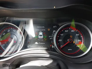 2017 Dodge Charger SE with VIN 2C3CDXBG3HH517552, listed as a IAAI auction lot 42041664 with 152,262 mi miles. Bid and sale history available at carsss.com. Image 7.