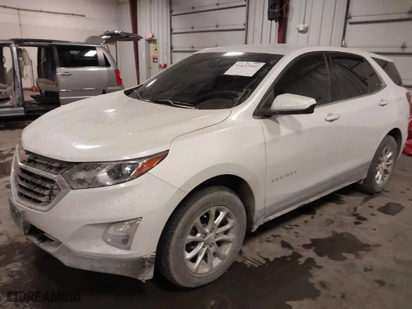 2020 Chevrolet Equinox LT with VIN 2GNAXUEV4L6228503, listed as a IAAI auction lot 41637102 with 119,307 mi miles. Bid and sale history available at carsss.com. Image 2.