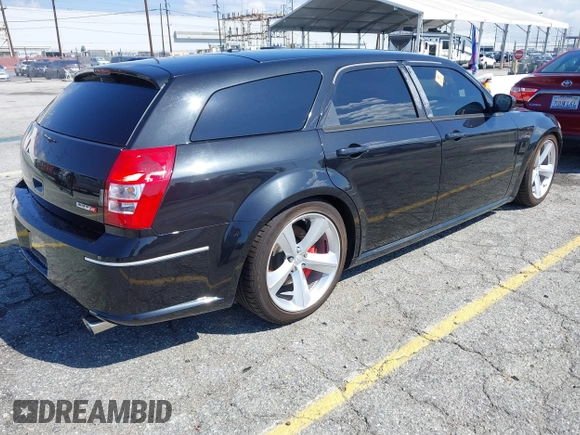 2007 Dodge Magnum SRT-8 with VIN 2D4GV773X7H654618, listed as a IAAI auction lot 41752289 with 103,819 mi miles and . Bid and sale history available at carsss.com. Image 4.