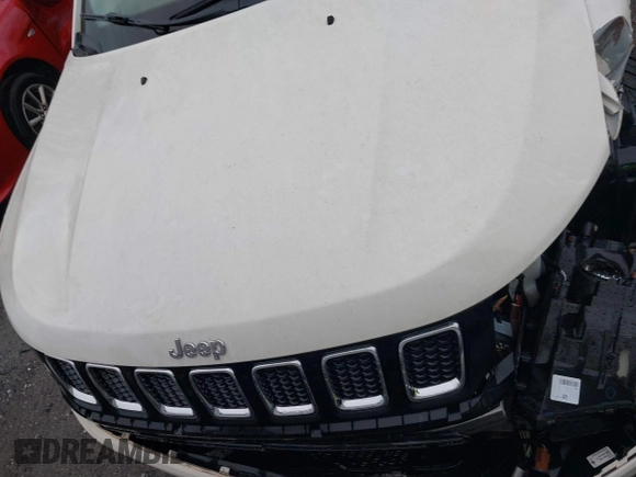 2020 Jeep Compass Latitude with VIN 3C4NJCBB9LT241954, listed as a IAAI auction lot 41355145 with Not Provided miles and . Bid and sale history available at carsss.com. Image 12.