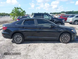2019 Volkswagen Jetta SEL with VIN 3VWEB7BU7KM193642, listed as a IAAI auction lot 42718572 with 124,633 mi miles and . Bid and sale history available at DreamBid. Image 13.