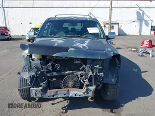 2006 Nissan Armada LE z VIN 5N1AA08B76N715551, wystawiony jako IAAI lot #42039846 z przebiegiem 177 840 mil mil oraz . Historia ofert i sprzedaży dostępna na DreamBid. Obrazek 13.