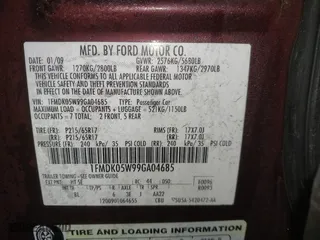 2009 Ford Taurus X SEL with VIN 1FMDK05W99GA04685, listed as a IAAI auction lot 41573458 with 129,951 mi miles. Bid and sale history available at carsss.com. Image 9.