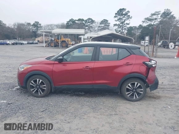 2019 Nissan Kicks SR with VIN 3N1CP5CU0KL516307, listed as a IAAI auction lot 41554064 with 104,224 mi miles. Bid and sale history available at carsss.com. Image 14.