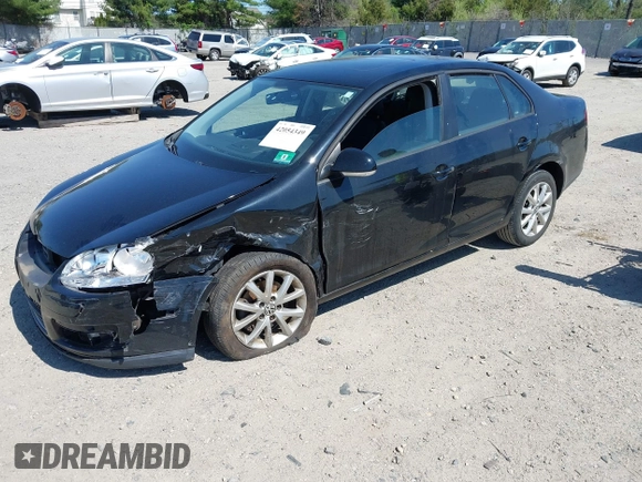 2010 Volkswagen Jetta Sedan Limited with VIN 3VWRZ7AJ5AM158388, listed as a IAAI auction lot 42054349 with 101,272 mi miles. Bid and sale history available at carsss.com. Image 2.