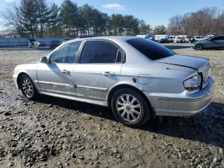 2005 Hyundai Sonata GLS with VIN KMHWF35H25A210105, listed as a Copart auction lot 47870105 with 143,002 mi miles and Salvage Title. Bid and sale history available at carsss.com. Image 2.