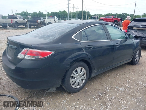 2010 Mazda 6 i Sport with VIN 1YVHZ8BH9A5M12698, listed as a IAAI auction lot 39521538 with 175,114 mi miles. Bid and sale history available at carsss.com. Image 4.