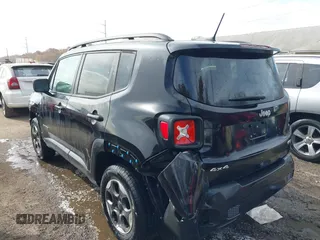 2015 Jeep Renegade Latitude with VIN ZACCJBBH2FPC25869, listed as a IAAI auction lot 40734359 with 128,475 mi miles. Bid and sale history available at carsss.com. Image 6.