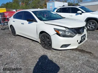 2018 Nissan Altima 2.5 SV with VIN 1N4AL3AP2JC247261, listed as a IAAI auction lot 41065267 with 82,159 mi miles. Bid and sale history available at carsss.com. Image 1.