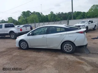 2016 Toyota Prius Two with VIN JTDKBRFU3G3523524, listed as a IAAI auction lot 42077253 with 293,150 mi miles. Bid and sale history available at carsss.com. Image 15.