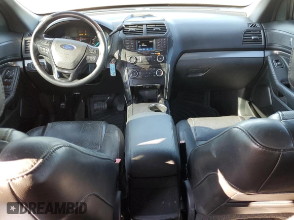 2018 Ford Police Interceptor Utility z VIN 1FM5K8ARXJGA83792, wystawiony jako Copart lot #45118023 z przebiegiem 19 004 mil mil oraz Nie do naprawy • Non repairable. Historia ofert i sprzedaży dostępna na DreamBid. Obrazek 8.