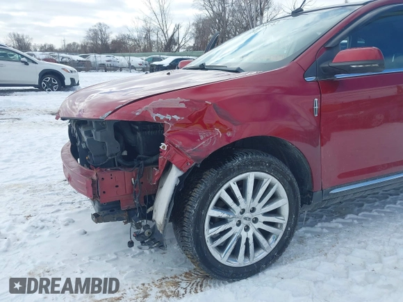 2014 Lincoln MKX with VIN 2LMDJ8JK2EBL06393, listed as a IAAI auction lot 41646903 with 118,394 mi miles. Bid and sale history available at carsss.com. Image 6.