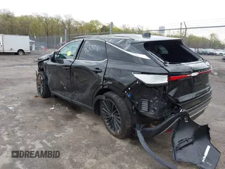 2024 Lexus RX 350 z VIN 2T2BAMCA0RC082117, wystawiony jako IAAI lot #42008294 z przebiegiem 6 576 mil mil oraz . Historia ofert i sprzedaży dostępna na DreamBid. Obrazek 3.