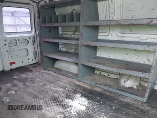 2010 Ford Econoline Cargo Commercial z VIN 1FTNE2EW7ADA73425, wystawiony jako IAAI lot #41697733 z przebiegiem 441 452 mil mil oraz . Historia ofert i sprzedaży dostępna na DreamBid. Obrazek 8.
