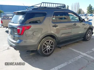 2019 Ford Explorer Sport with VIN 1FM5K8GTXKGA42549, listed as a IAAI auction lot 41548999 with 117,613 mi miles and . Bid and sale history available at carsss.com. Image 4.