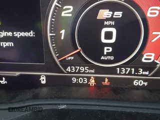 2018 Audi S5 Premium Plus z VIN WAUP4AF55JA074714, wystawiony jako IAAI lot #42198303 z przebiegiem 43 795 mil mil oraz . Historia ofert i sprzedaży dostępna na DreamBid. Obrazek 15.