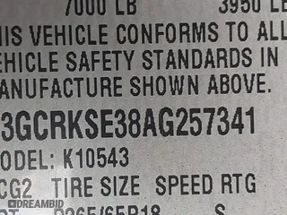 2010 Chevrolet Silverado 1500 LT with VIN 3GCRKSE38AG257341, listed as a IAAI auction lot 41592371 with 136,872 mi miles. Bid and sale history available at carsss.com. Image 9.