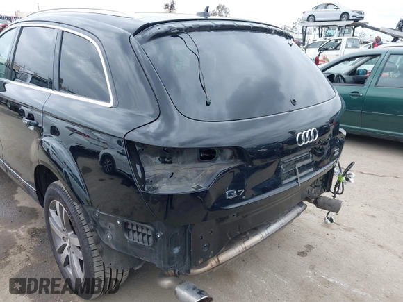 2015 Audi Q7 Premium Plus with VIN WA1LMAFE9FD031088, listed as a IAAI auction lot 42004406 with 208,707 mi miles and . Bid and sale history available at DreamBid. Image 6.