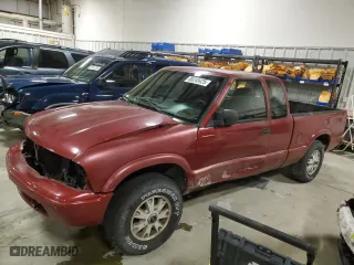 2003 GMC Sonoma SLS with VIN 1GTDT19X938118388, listed as a Copart auction lot 88248425 with 0 mi miles and Salvage Title. Bid and sale history available at carsss.com. Image 1.