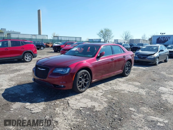 2019 Chrysler 300 with VIN 2C3CCAGG0KH586117, listed as a IAAI auction lot 41923456 with 86,174 mi miles. Bid and sale history available at carsss.com. Image 17.