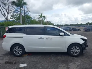 2016 Kia Sedona LX with VIN KNDMB5C19G6084405, listed as a IAAI auction lot 41211452 with 88,783 mi miles. Bid and sale history available at carsss.com. Image 14.