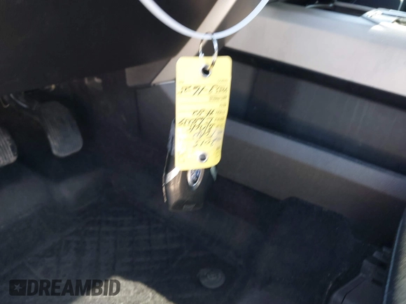 2015 Ford F-150 XL with VIN 1FTEW1CG9FKE68339, listed as a IAAI auction lot 41827812 with 186,160 mi miles and . Bid and sale history available at DreamBid. Image 11.
