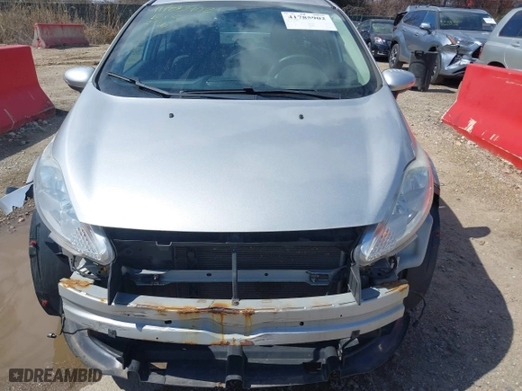 2013 Ford Fiesta SE with VIN 3FADP4BJ2DM173456, listed as a IAAI auction lot 41785902 with 87,004 mi miles. Bid and sale history available at carsss.com. Image 6.