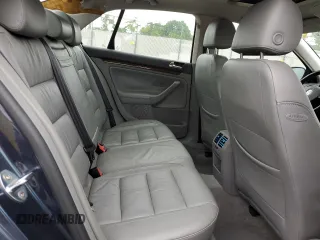 2005 Volkswagen Jetta 2.5L с VIN 3VWDF71K65M607420, выставлен на аукционе Copart как лот 59906585 с пробегом 136 949 миль миль и Списание • Salvage title. История ставок и продаж доступна на DreamBid. Изображение 10.