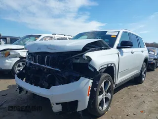 2024 Jeep Grand Cherokee Limited с VIN 1C4RJKBG9R8523252, выставлен на аукционе IAAI как лот 41960415 с пробегом 14 771 миль миль и . История ставок и продаж доступна на DreamBid. Изображение 17.
