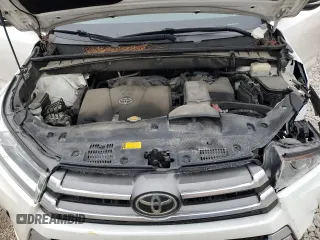 2017 Toyota Highlander Limited with VIN 5TDDZRFH7HS388832, listed as a Copart auction lot 44431435 with 136,284 mi miles and Salvage title. Bid and sale history available at DreamBid. Image 12.