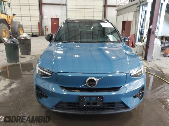2023 Volvo XC40 Ultimate с VIN YV4ED3UM9P2090415, выставлен на аукционе IAAI как лот 41138900 с пробегом 8 292 миль миль и . История ставок и продаж доступна на DreamBid. Изображение 12.
