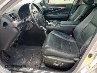2013 Lexus LS 460 z VIN JTHBL5EF8D5119058, wystawiony jako Copart lot #56213275 z przebiegiem 159 151 mil mil oraz Szkoda całkowita • Salvage title. Historia ofert i sprzedaży dostępna na DreamBid. Obrazek 7.