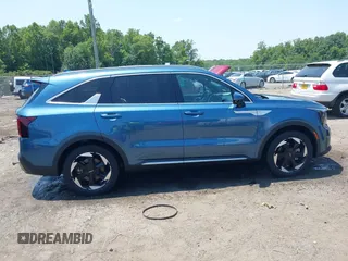 2025 Kia Sorento SX Prestige with VIN KNDRKDJG9S5296517, listed as a IAAI auction lot 42683892 with 17,116 mi miles and . Bid and sale history available at DreamBid. Image 13.