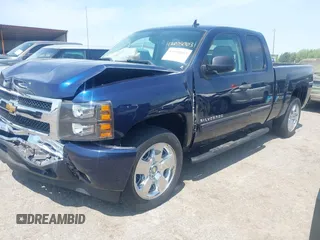 2011 Chevrolet Silverado 1500 LT with VIN 1GCRCSE08BZ413513, listed as a IAAI auction lot 42018003 with 83,436 mi miles and . Bid and sale history available at DreamBid. Image 2.